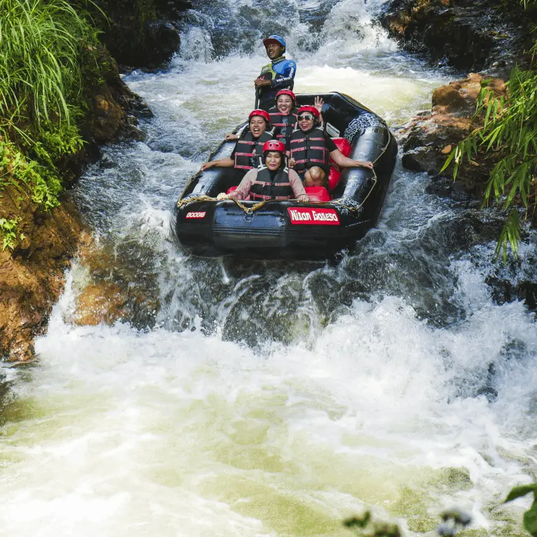 Paket Tour Rafting Pangalengan